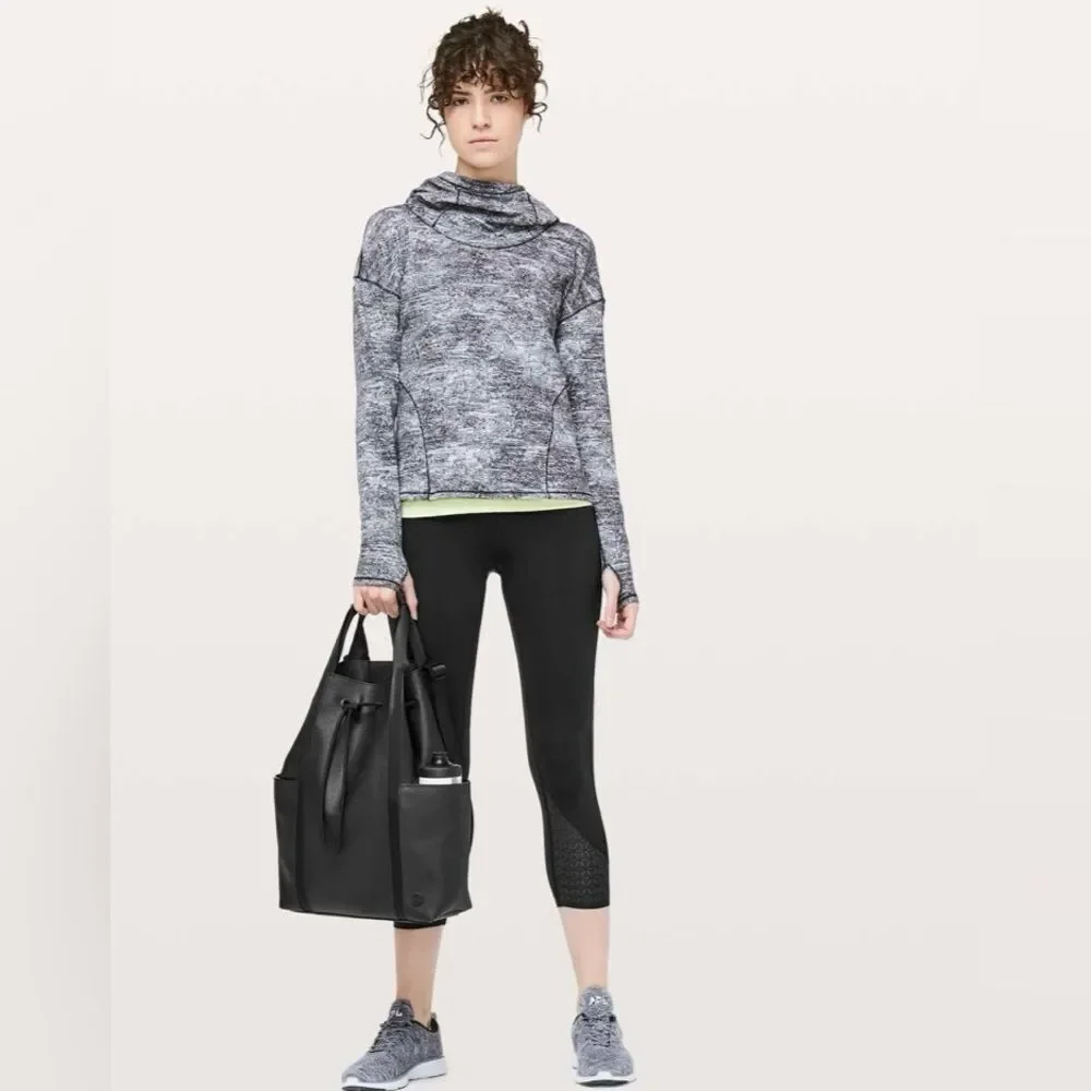 LULULEMON Strength & Sweat Crop *23